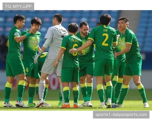 亚冠球队防守组织模式研究 四后卫与五后卫体系对比